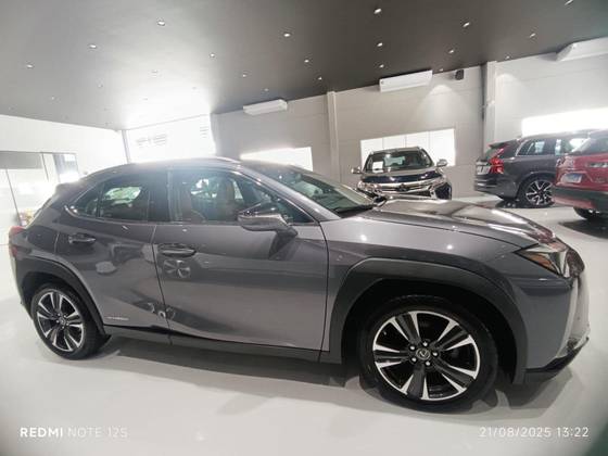 LEXUS UX 250h 2.0 VVT-I HYBRID LUXURY CVT